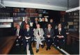 En la inauguración de la Biblioteca de Azkue, en Bilbo. En la sala de lectura de la Biblioteca.De Pie: Xarriton, Jon Bilbao (honorífico), Iratzeder, Villasante. Sentados: Irigoien, Lekuona, Haritschelhar, Satrustegi, José Antonio Arana